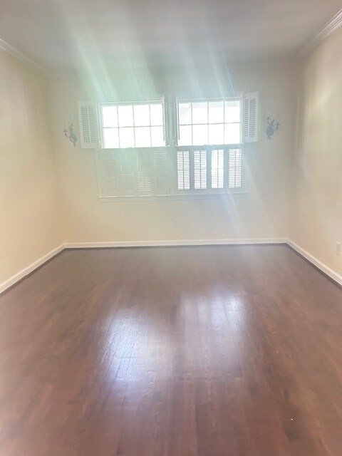 Building Photo - 533 E 52nd St