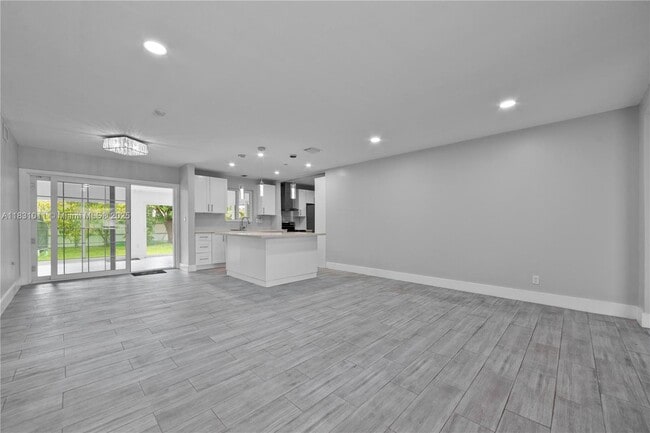 Building Photo - 16400 SW 100th Ct