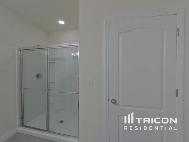 Building Photo - 9020 Tuscan Cypress St
