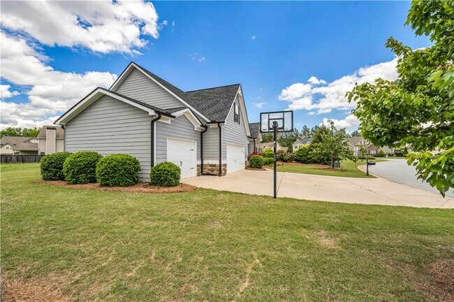 Building Photo - 304 Red Cap Cir