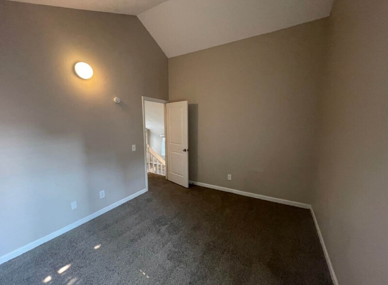 Building Photo - 10168 E Peakview Ave