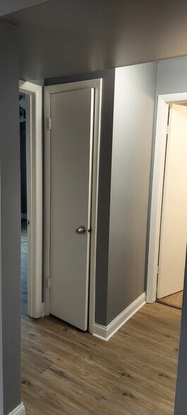 Building Photo - 3415 5th St SE