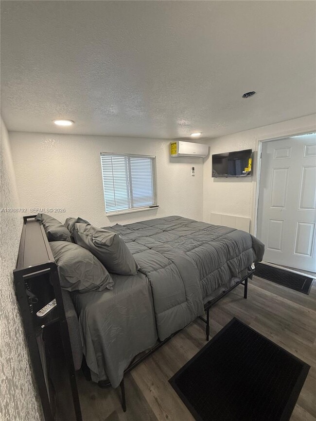 Building Photo - 1608 NW 51st Terrace