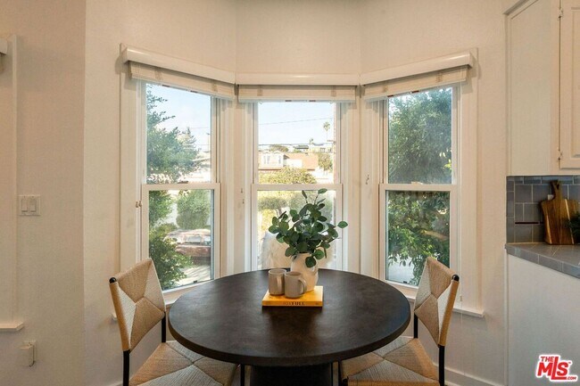 Building Photo - 2622 2nd St