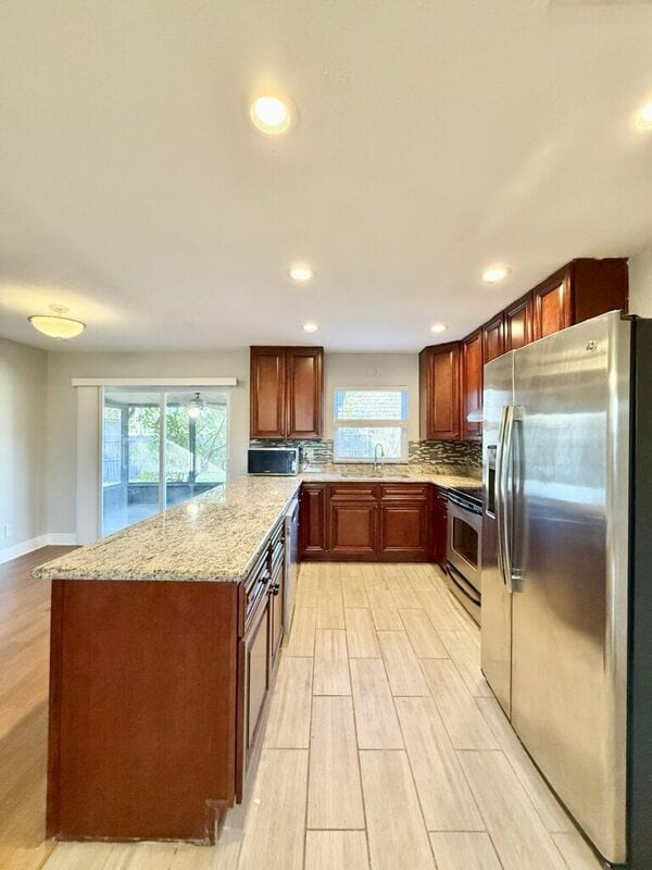 Building Photo - 6475 Cedarbrook Dr