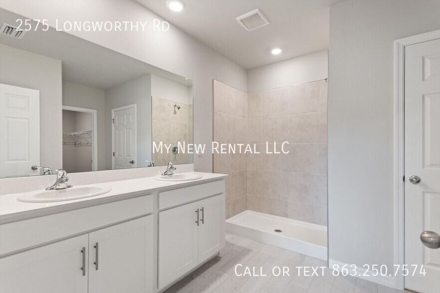 Building Photo - 2575 Longworthy Rd