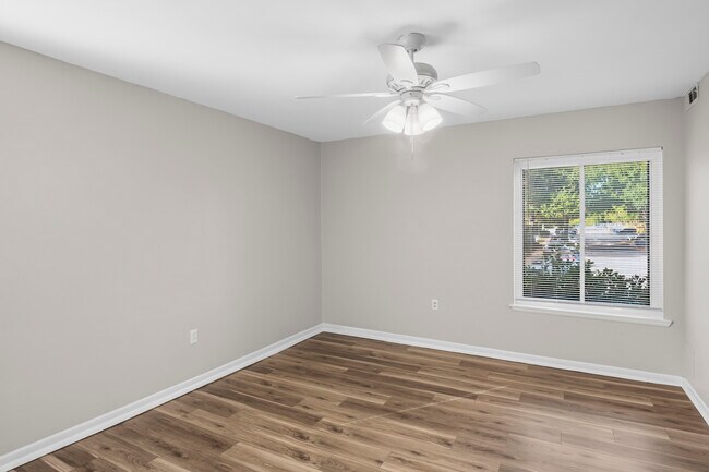 Building Photo - 10530 Cross Fox Ln
