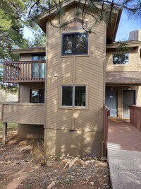 Building Photo - 2 Bedroom 2 Bathroom