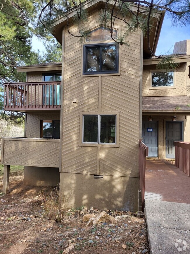 Building Photo - 2 Bedroom 2 Bathroom