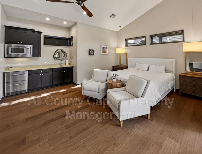 Building Photo - 2113 Barbaro Way
