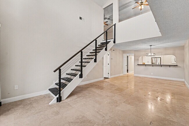 Building Photo - Waterfront Condo in Gulf Landings