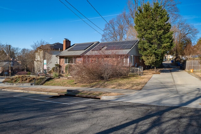 Building Photo - 1407 Leegate Rd NW