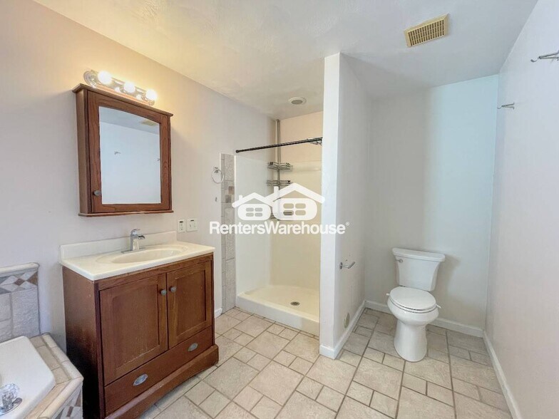 Building Photo - 1001 Bowden Ave