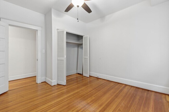 Building Photo - Beautiful Ghent Condo for Rent !
