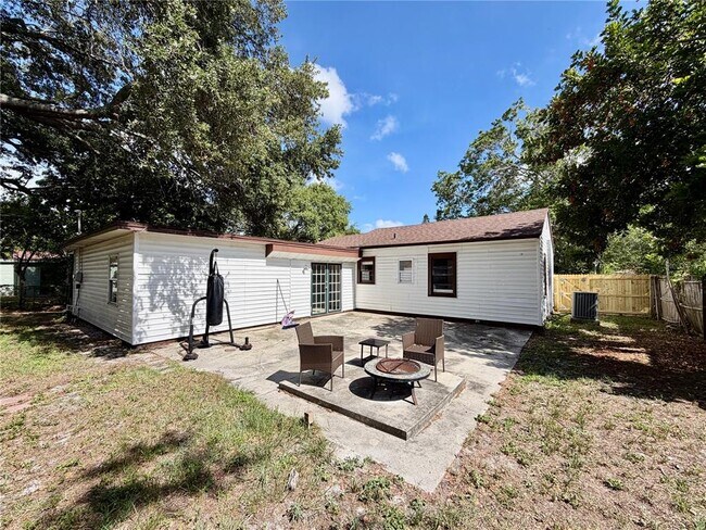Building Photo - 2533 48th Ave N