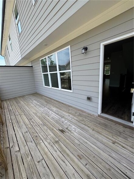 Building Photo - 1202 Ainsworth Alley