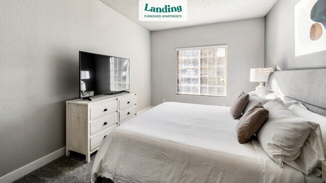 Building Photo - 250 S Elizabeth Way