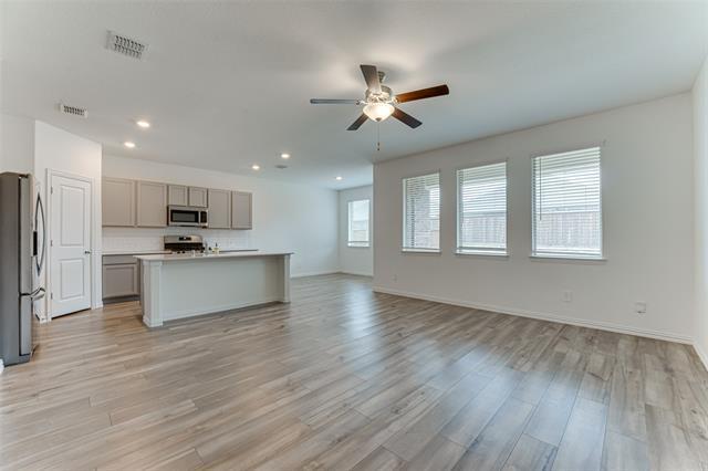 Building Photo - 832 Tulip Ct
