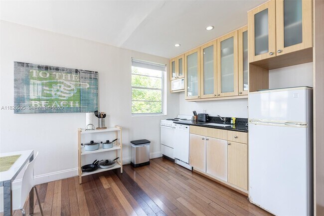 Building Photo - 420 15th St