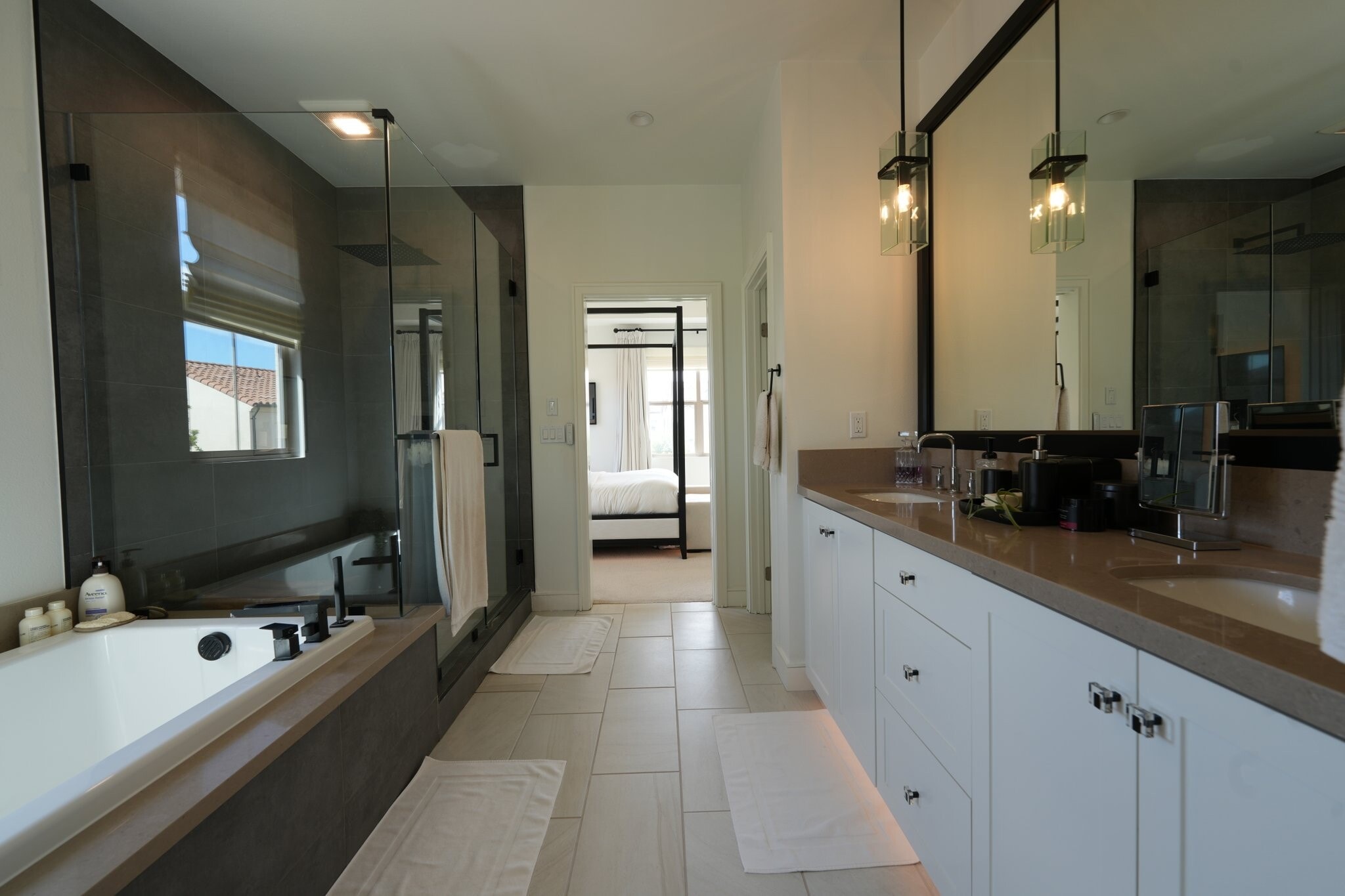 Building Photo - 145 Plum Lily