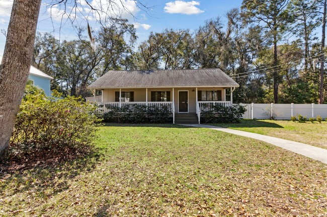 Building Photo - Amelia Island Cottage