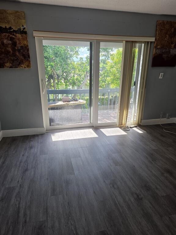 Building Photo - 1833 NW 12th Ave