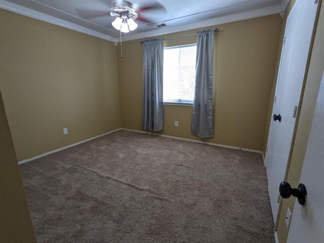 Building Photo - 1321 Meadowbrook Dr