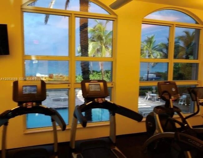 Building Photo - 2080 S Ocean Dr