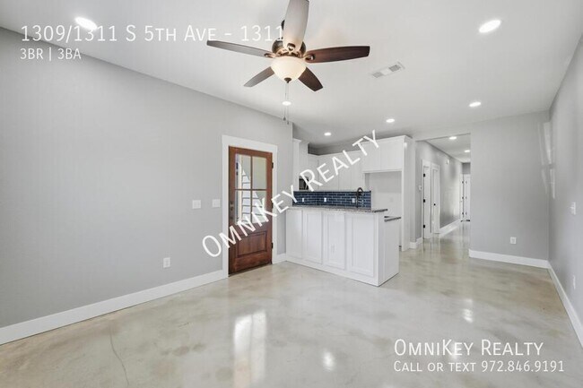 Building Photo - 1309/1311 S 5th Ave-1311