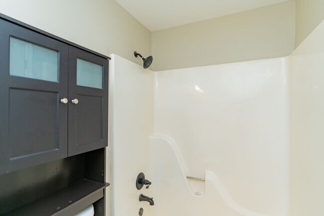Building Photo - 3 Bedroom, 2 Bath Charmer in Ringgold, GA!!