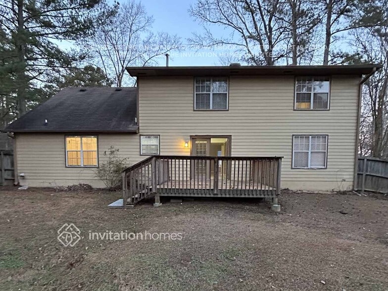 Building Photo - 2529 Country Lake Cir