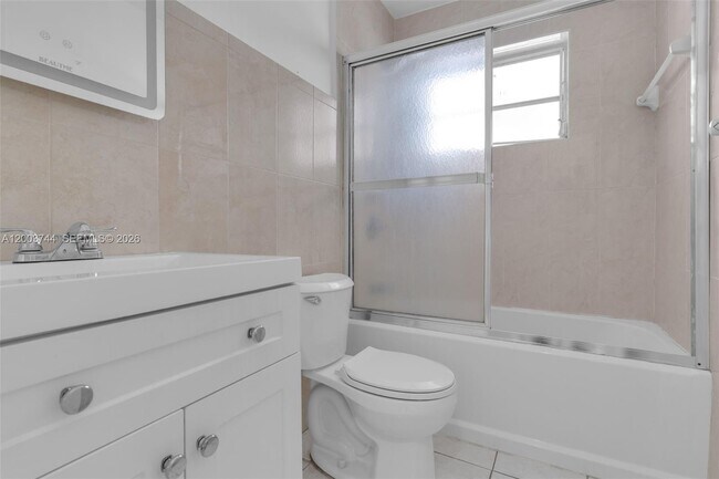 Building Photo - 1101 SW 17th Ave