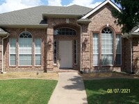 Building Photo - 7900 Brookmount St