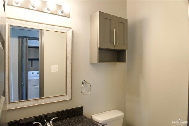 Building Photo - 16 Teague Ave