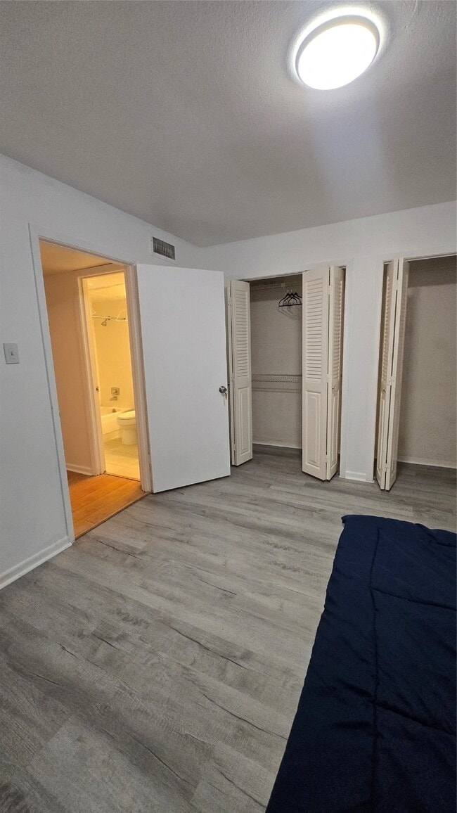 Building Photo - 8427 Hearth Dr