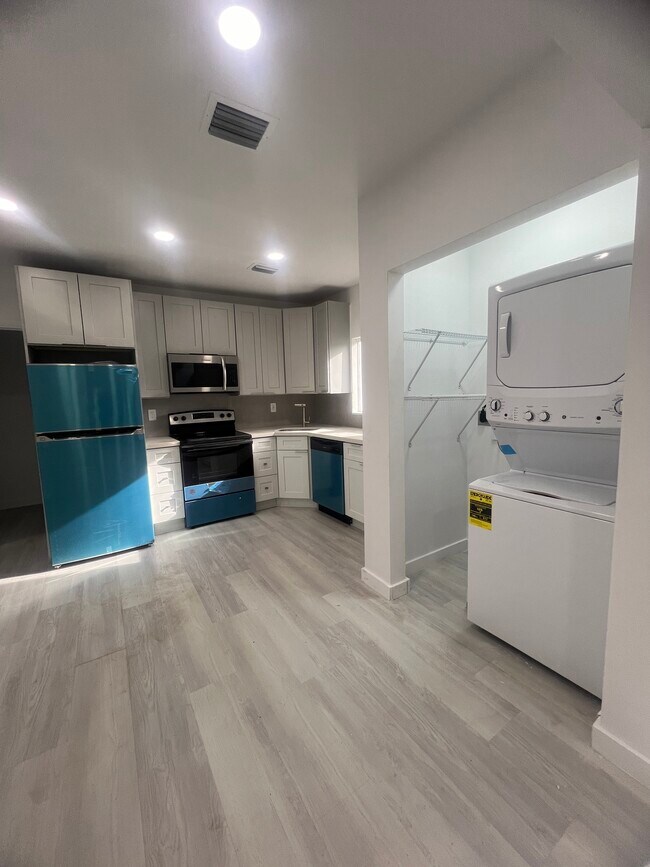 Building Photo - 1824 NW 49th St