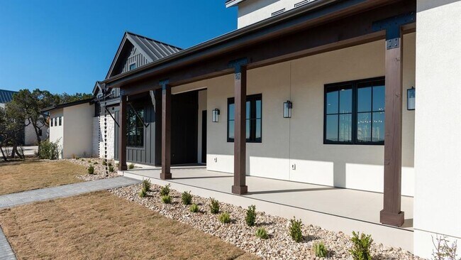 Building Photo - 15700 Grumbles Ln