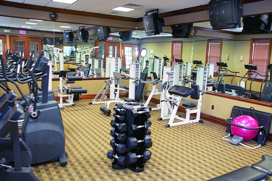 Building Photo - 185 Horseshoe Ct