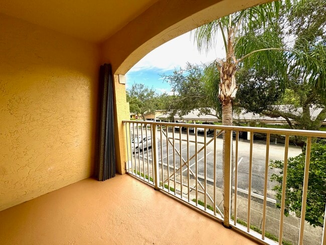 Building Photo - 5560 NW 61st St