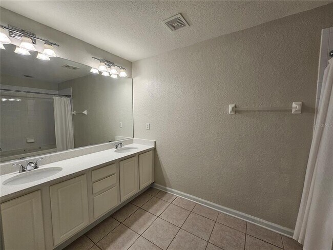 Building Photo - 5166 Hawkstone Dr
