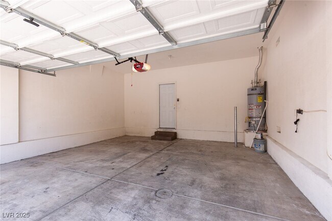 Building Photo - 8556 Zelkova Ct