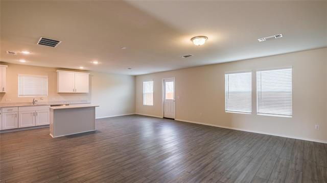 Building Photo - 472 Lake Erie Dr