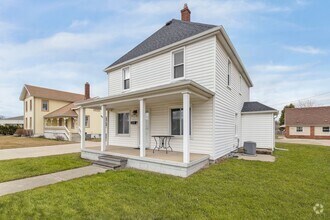 Building Photo - OPEN HOUSE SATURDAY 5/10 FROM 3:00 TO 4:00...