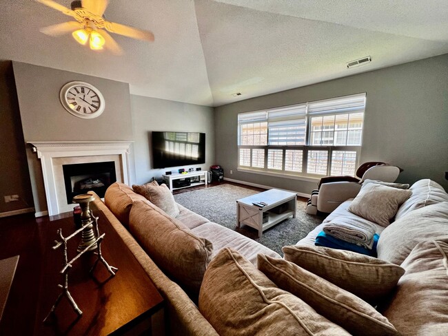 Building Photo - Beautiful home in the Chancellor Walk neig...