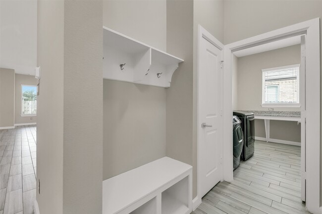 Building Photo - 31778 Twin Timbers Ln