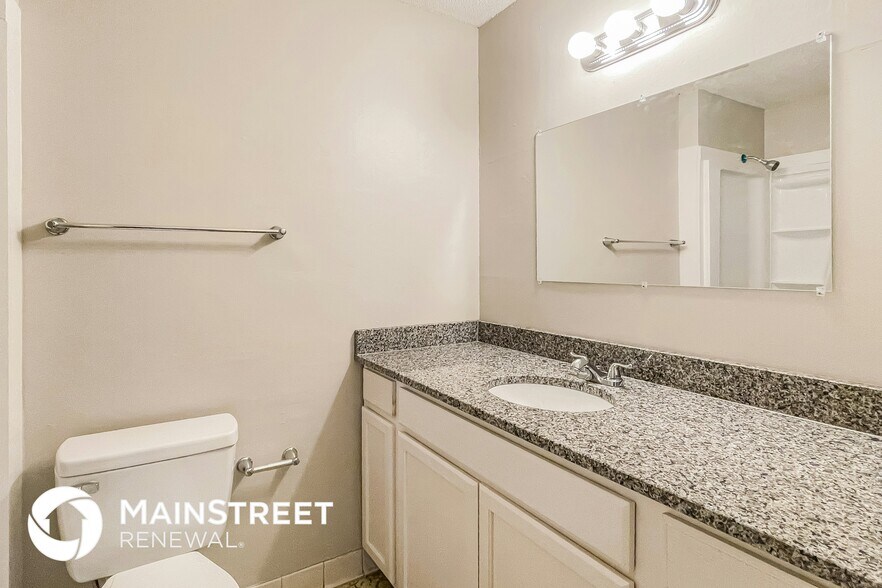 Building Photo - 4290 Park Forest Dr