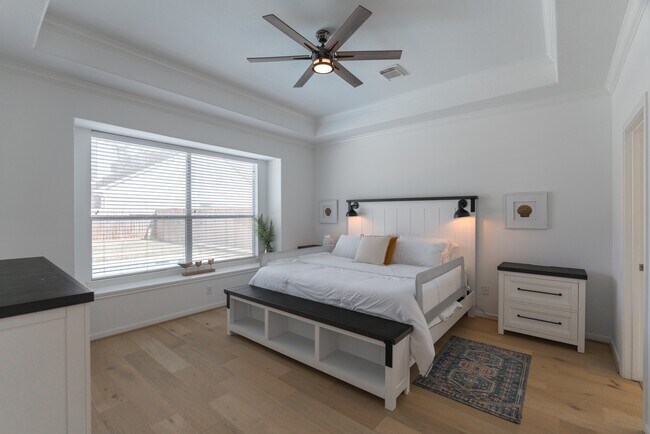 Building Photo - 135 S Rocky Point Cir