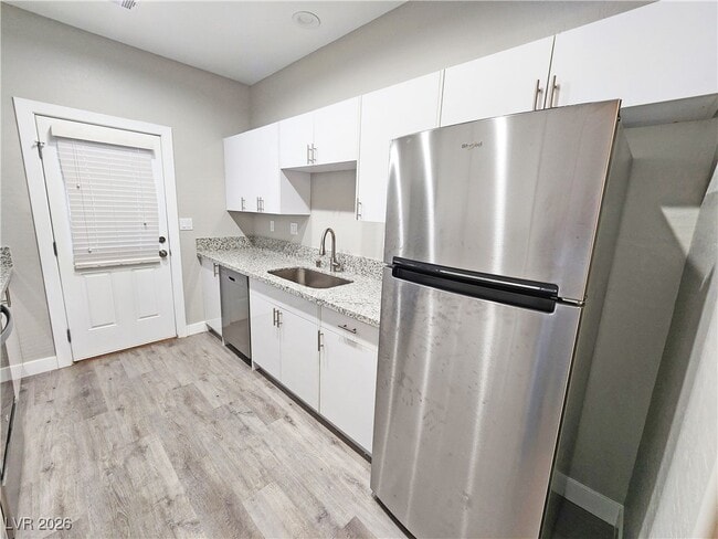 Building Photo - 1111 Sixshooter Ave