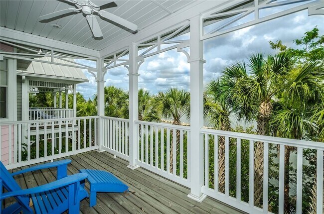 Building Photo - 924 Hemingway Cir