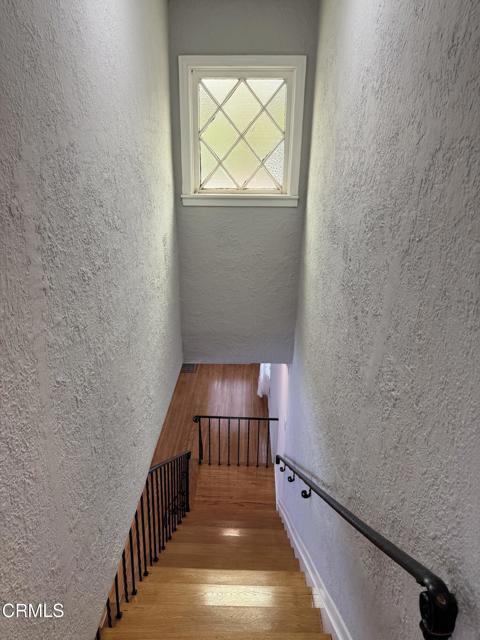 Building Photo - 920 Summit Dr
